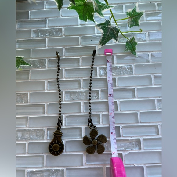 Decorative Fun Fan Light Pull Chains. One for the fan & one for the light - Picture 6 of 9